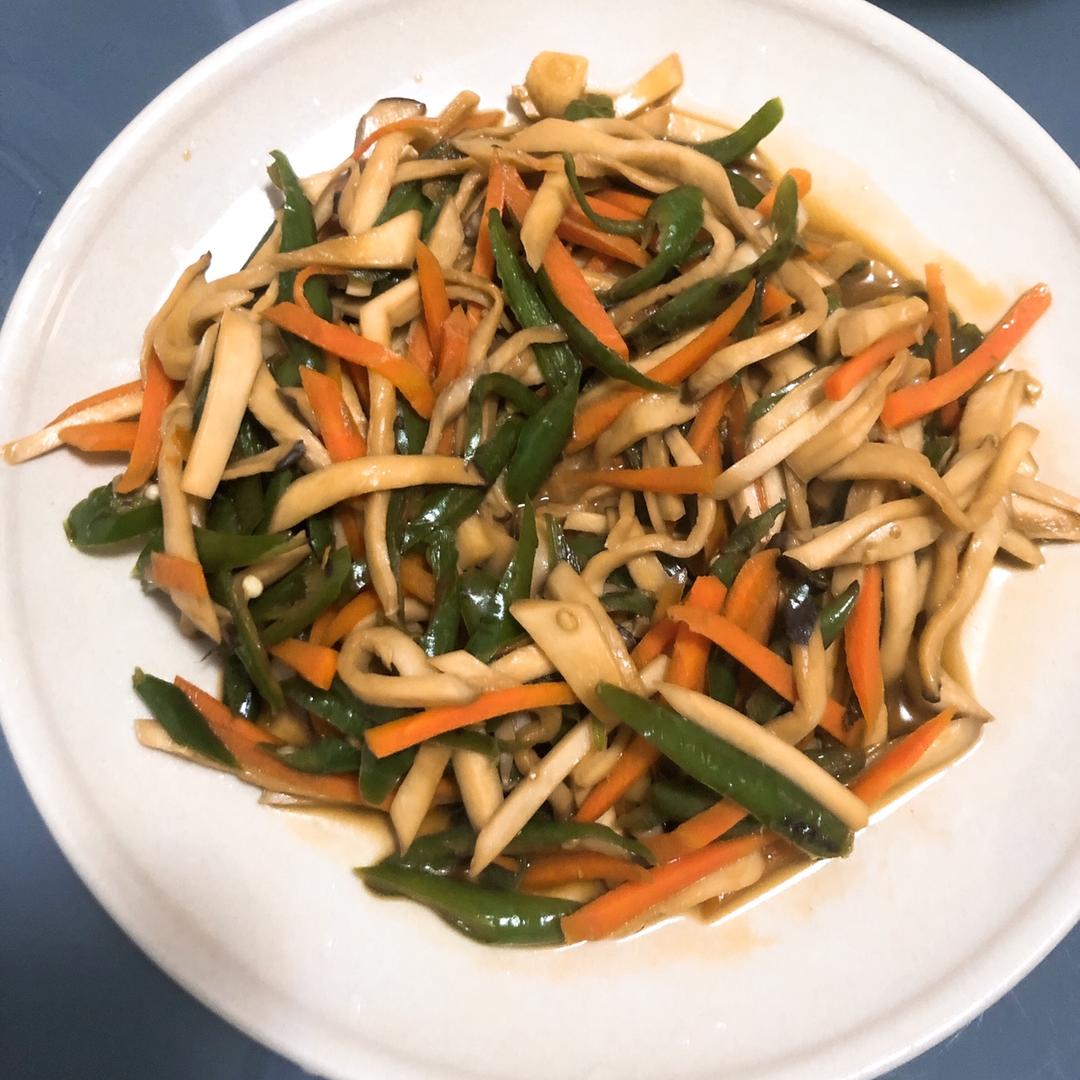 手撕杏鲍菇炒青椒