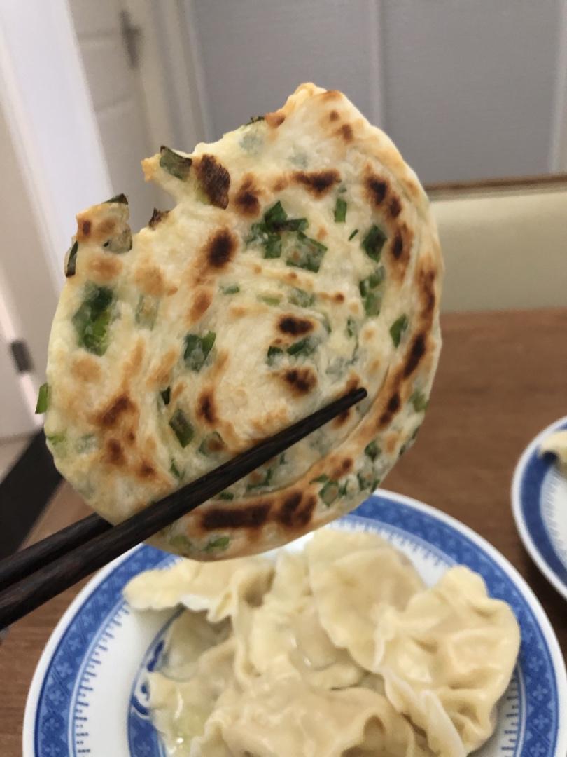 饺子皮葱油饼