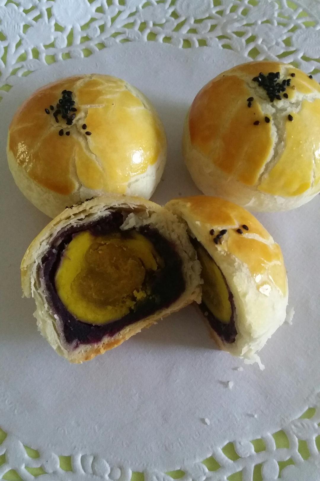 蛋黄酥~紫薯、抹茶、原味~花好月圆，中秋快乐~内附一次做六色蛋黄酥方法~