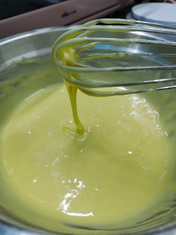 烤箱做蛋糕（戚风蛋糕的做法）