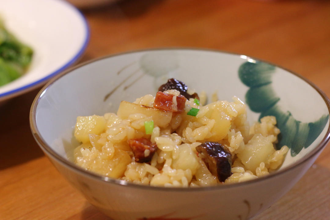 北鼎铸铁锅食谱｜腊肠萝卜饭