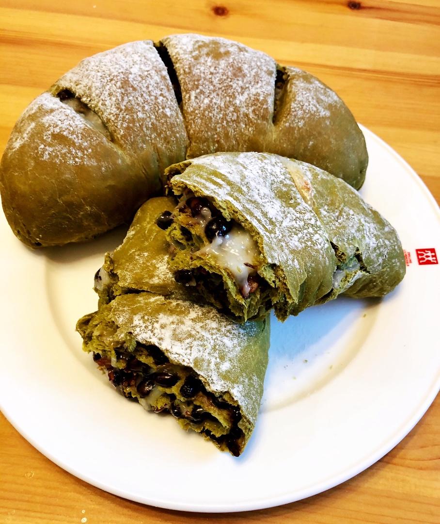 比原麦山丘还好吃的【抹茶麻薯古早味面包】肉松红豆沙