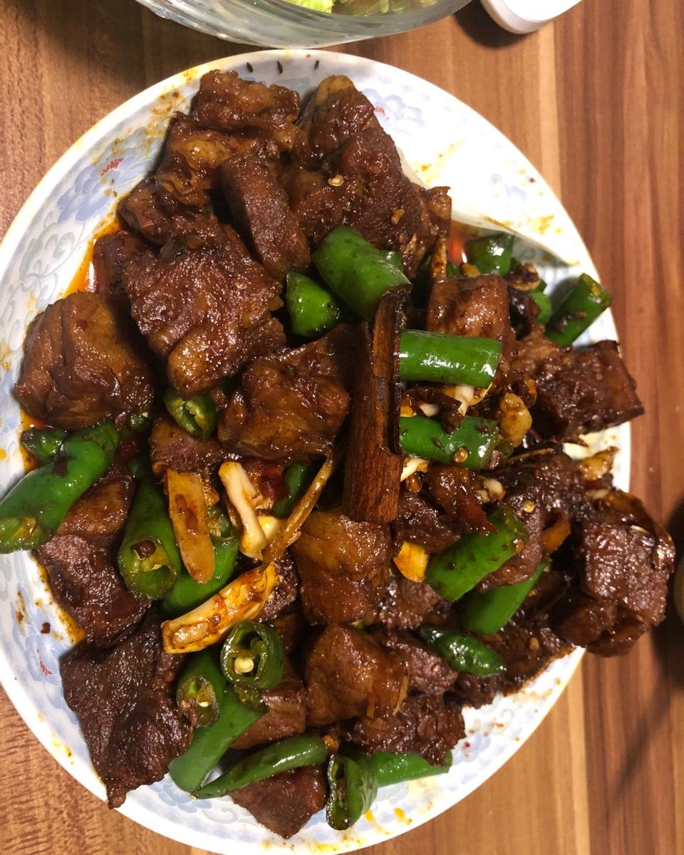 牛腩牛肉火锅 牛腩干锅 湘菜湖南菜