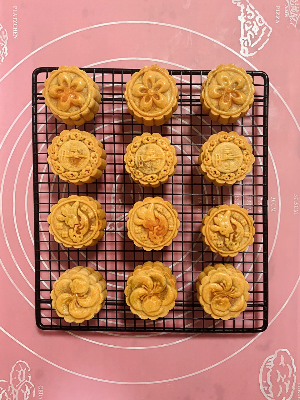 广式月饼—蛋黄莲蓉月饼