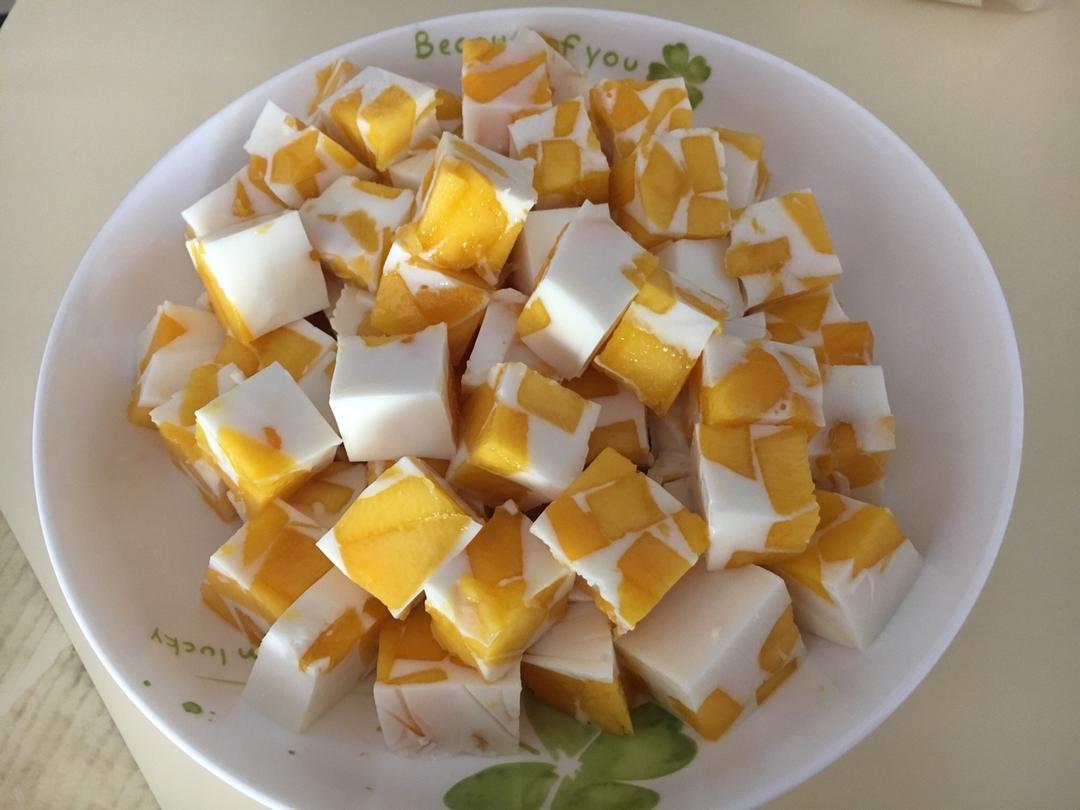 椰汁芒果奶冻
