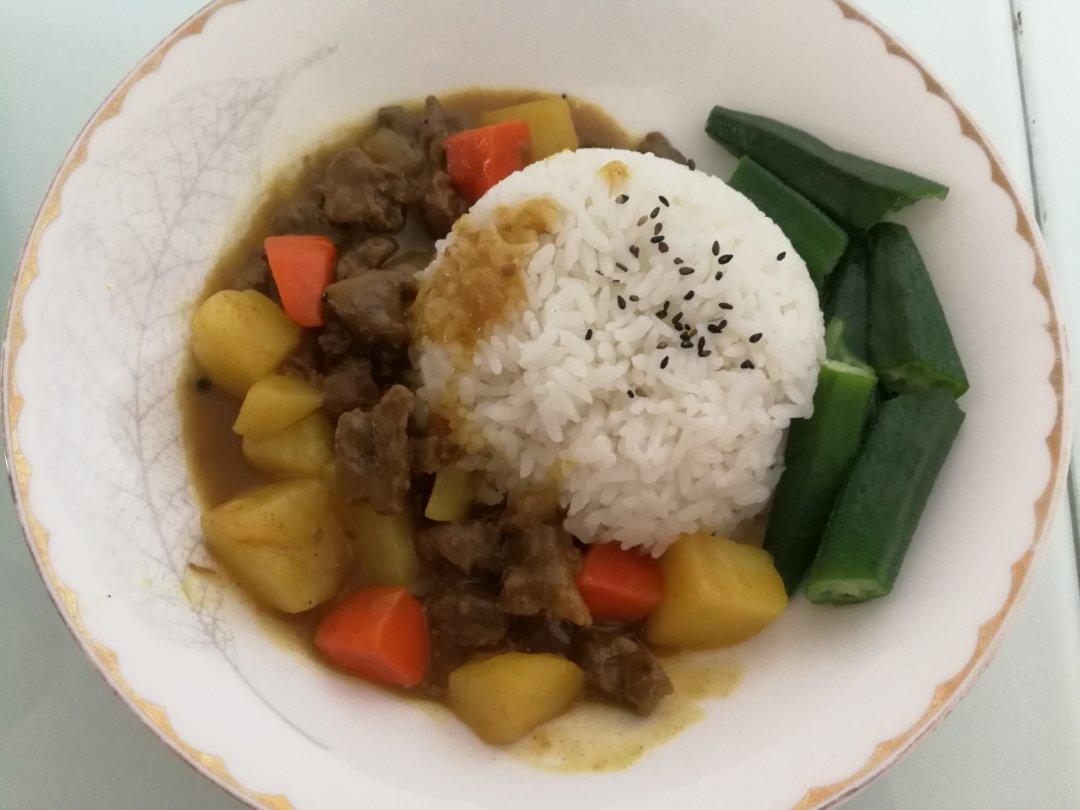 咖喱土豆牛腩