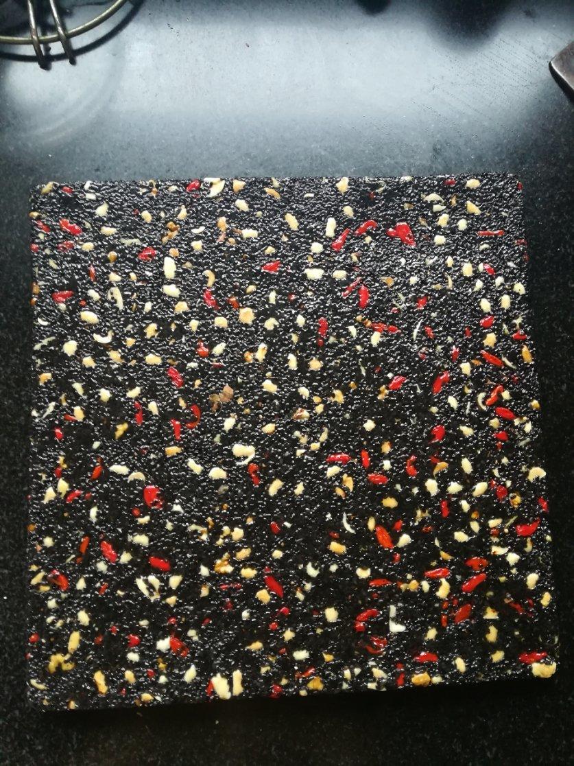 枸杞核桃花生黑芝麻片