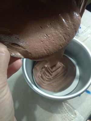 6寸戚风巧克力蛋糕的做法 步骤17