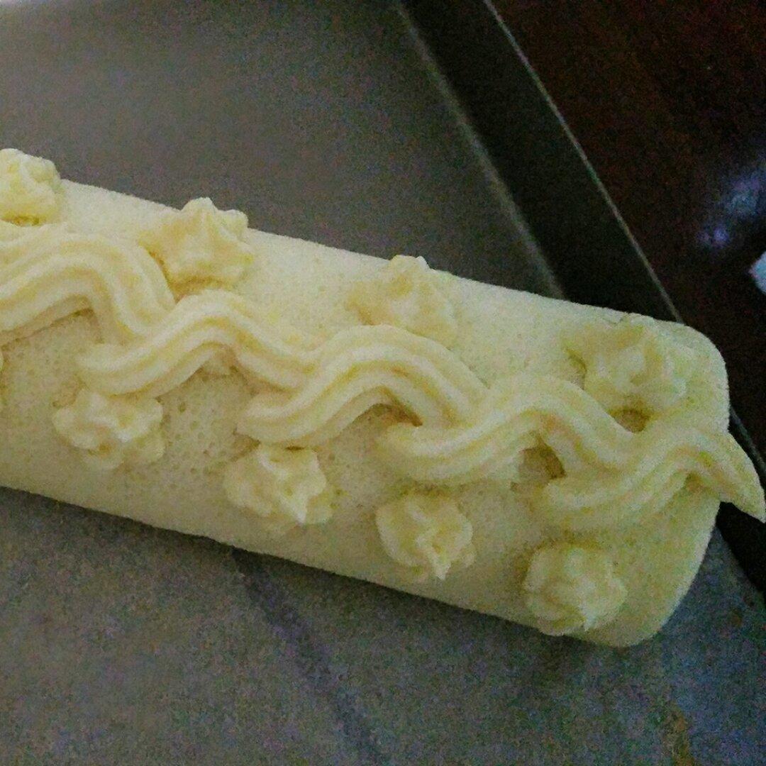 《Tinrry下午茶》教你做基础原味蛋糕卷