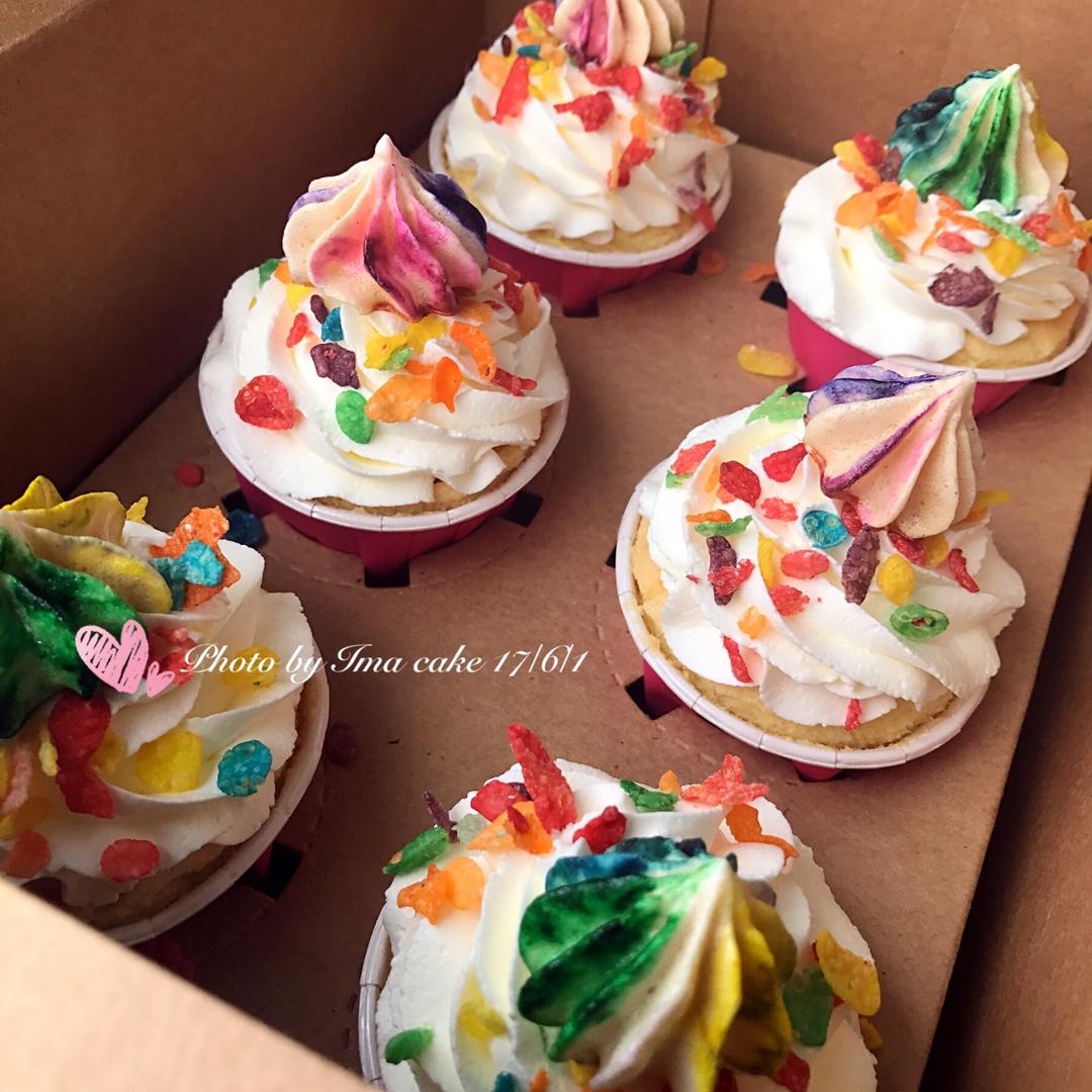 小麻烦的蛋糕开会了