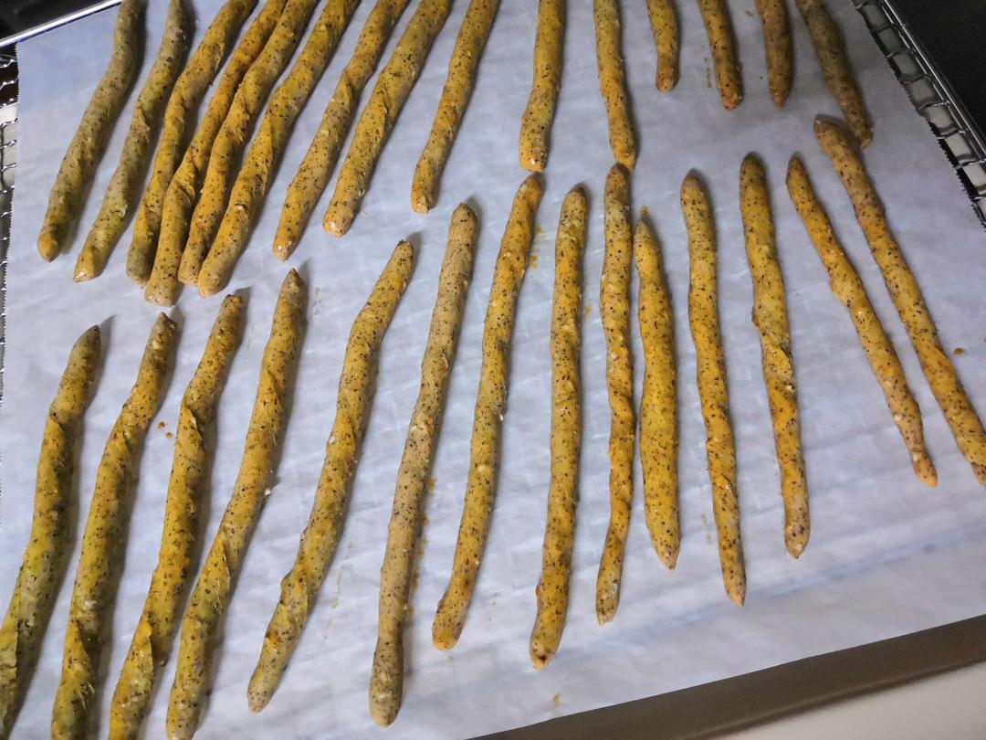 无糖无油饼干：全麦黑芝麻能量棒