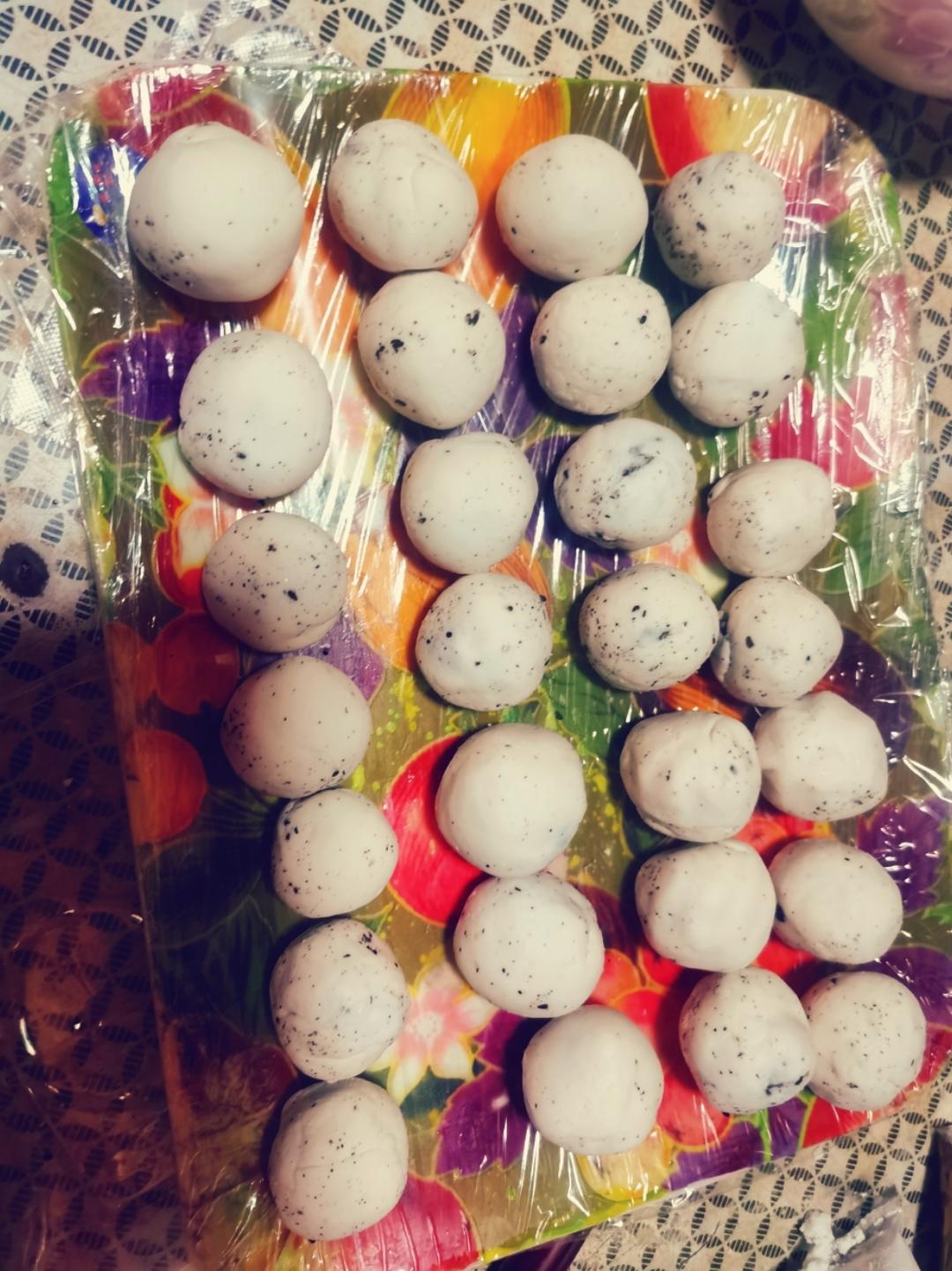 纯手工手搓啊搓啊_好香好香黑芝麻汤圆。