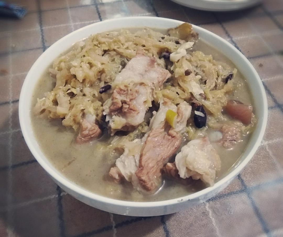 酸菜炖排骨