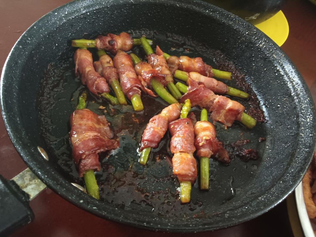 五花肉芦笋卷