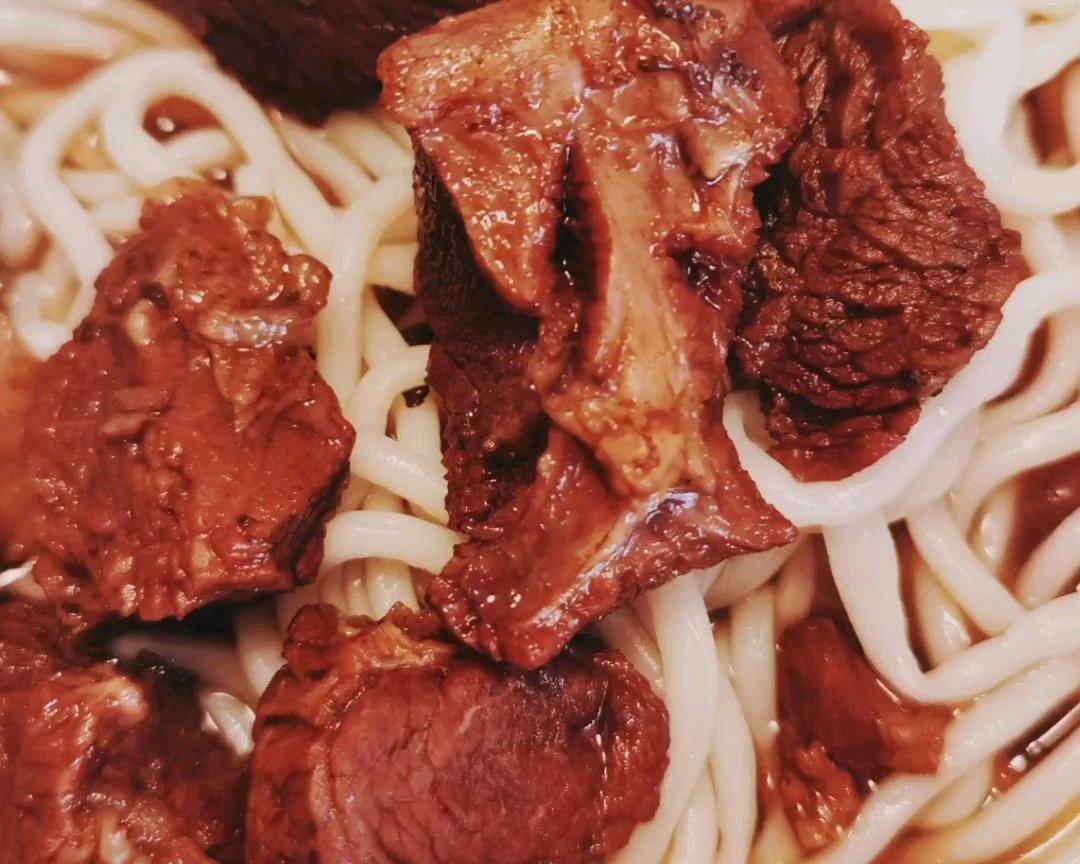私房牛肉面（高压锅炖牛肉）的做法