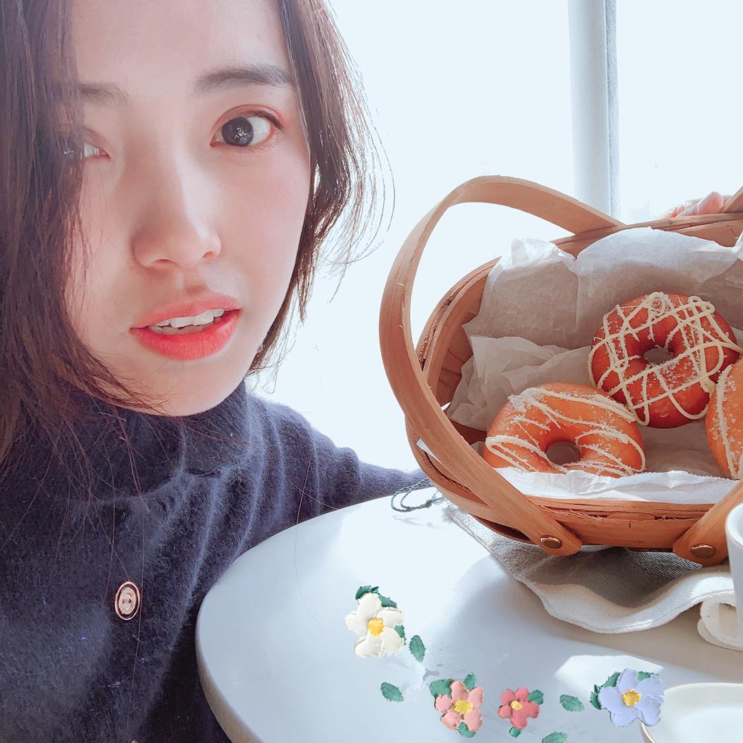 🍩超快手一小时低糖无需烤箱的甜甜圈（详细视频）