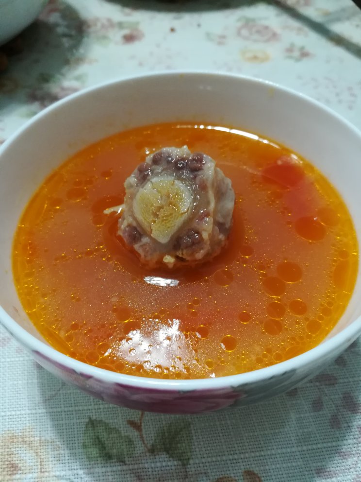 无异味的番茄牛尾汤