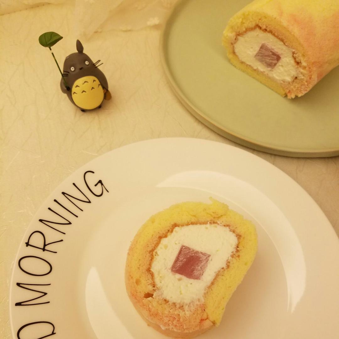 草莓奶冻卷