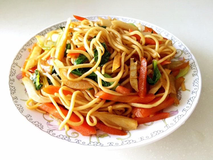 依米小花s927做的蔬菜炒面