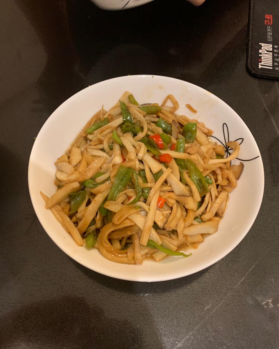 青椒素炒杏鲍菇