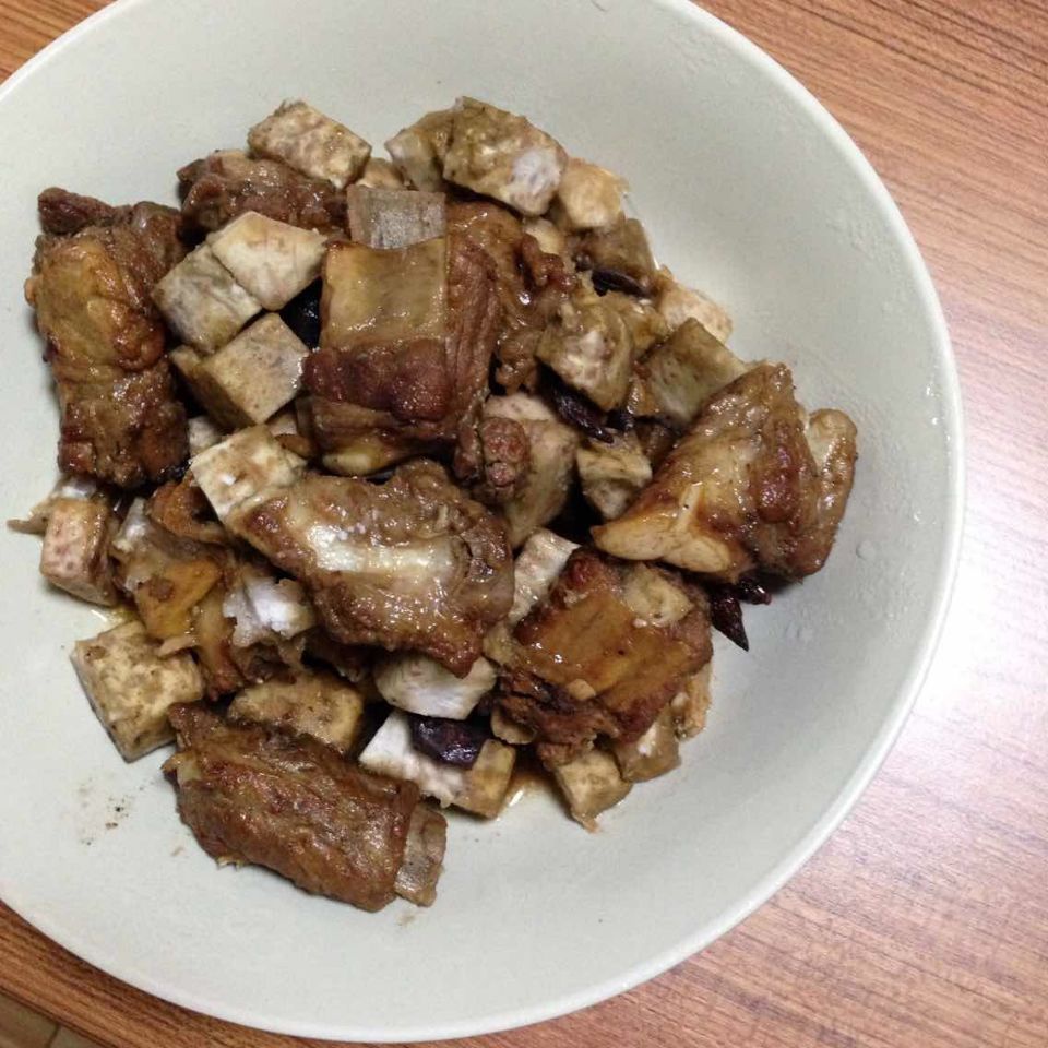 芋头烧排骨