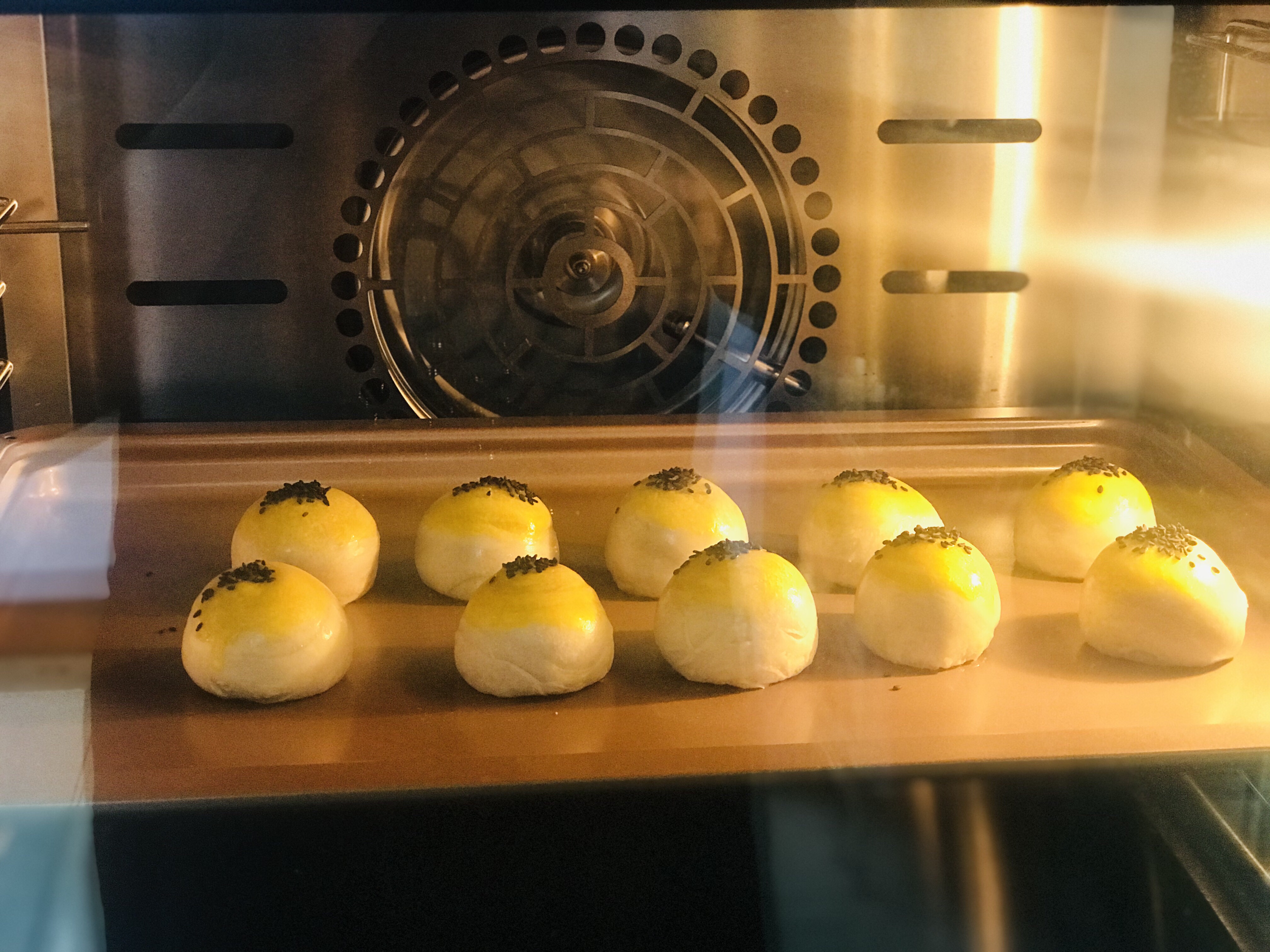 蛋黄酥（包含千层酥做法）的做法 步骤32