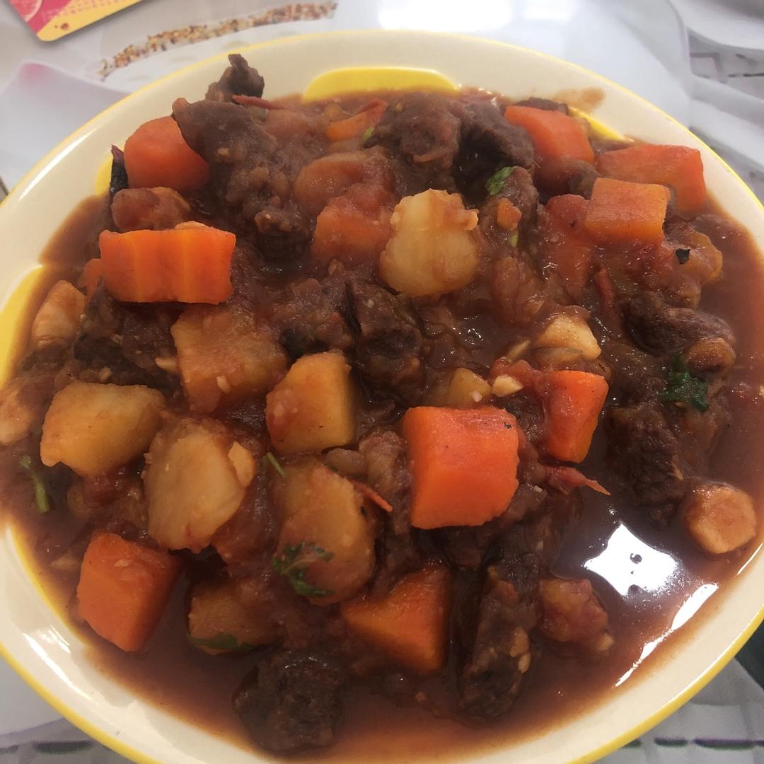红烧牛肉土豆 （独家秘制）