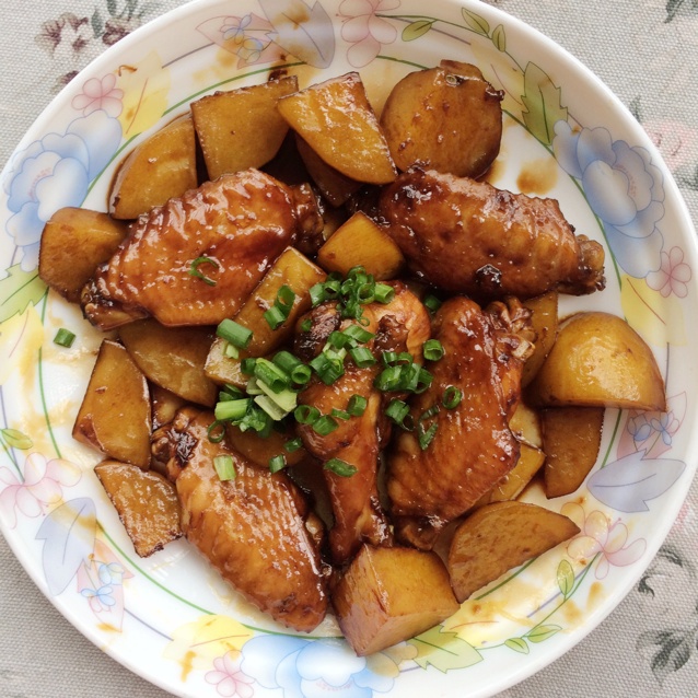 evanwrqk做的可乐鸡翅烧土豆