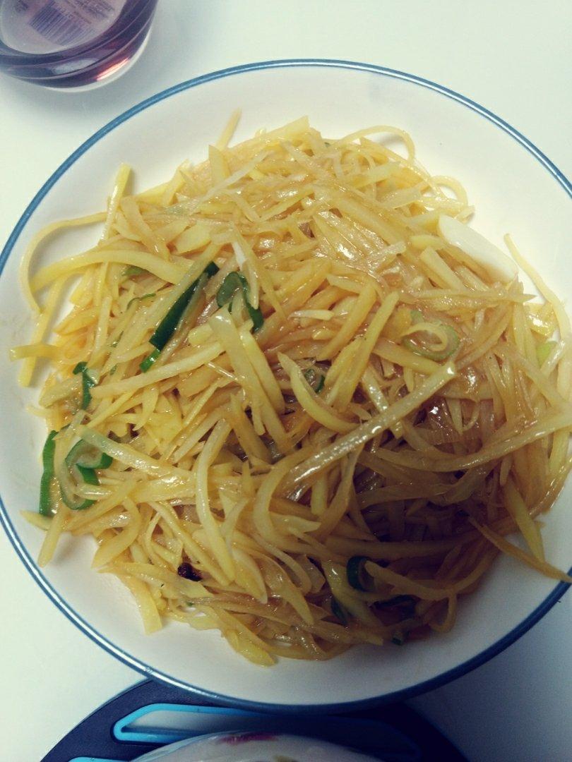 在家也能做出馆子味儿的醋溜/炝炒/酸辣土豆丝（就是那道看似简单，实则步步玄机的土豆丝）