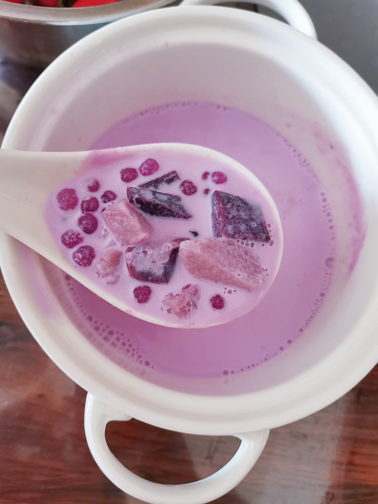 留学生必备糖水--香芋紫薯椰汁西米露