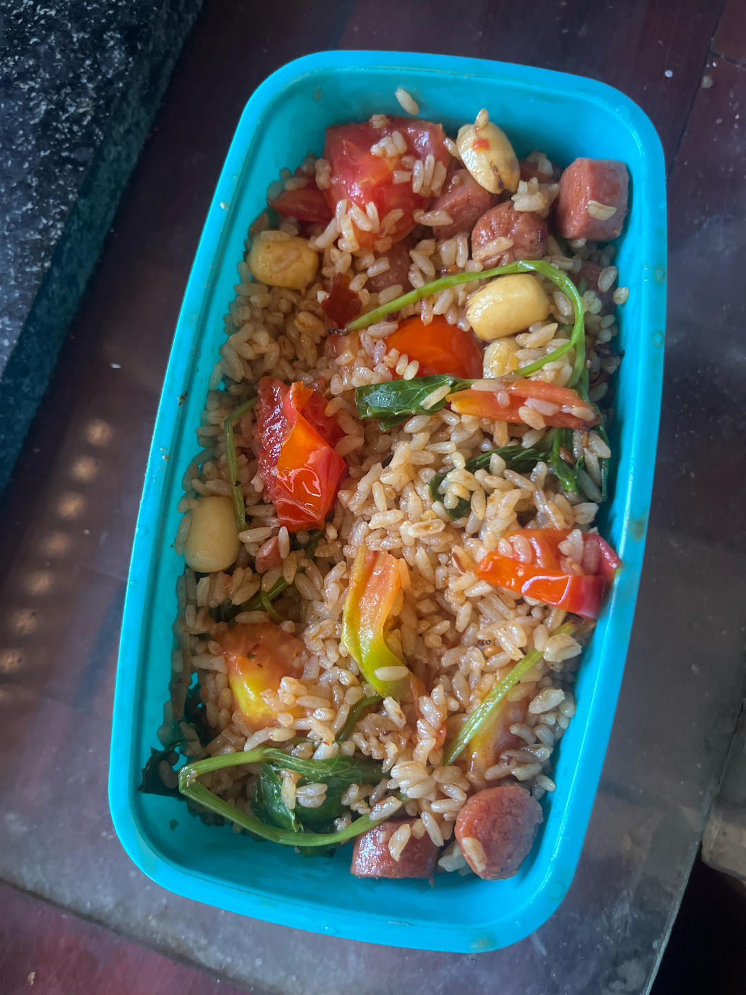 邻居抢着来我家吃土豆香肠炒饭，原来这么香！