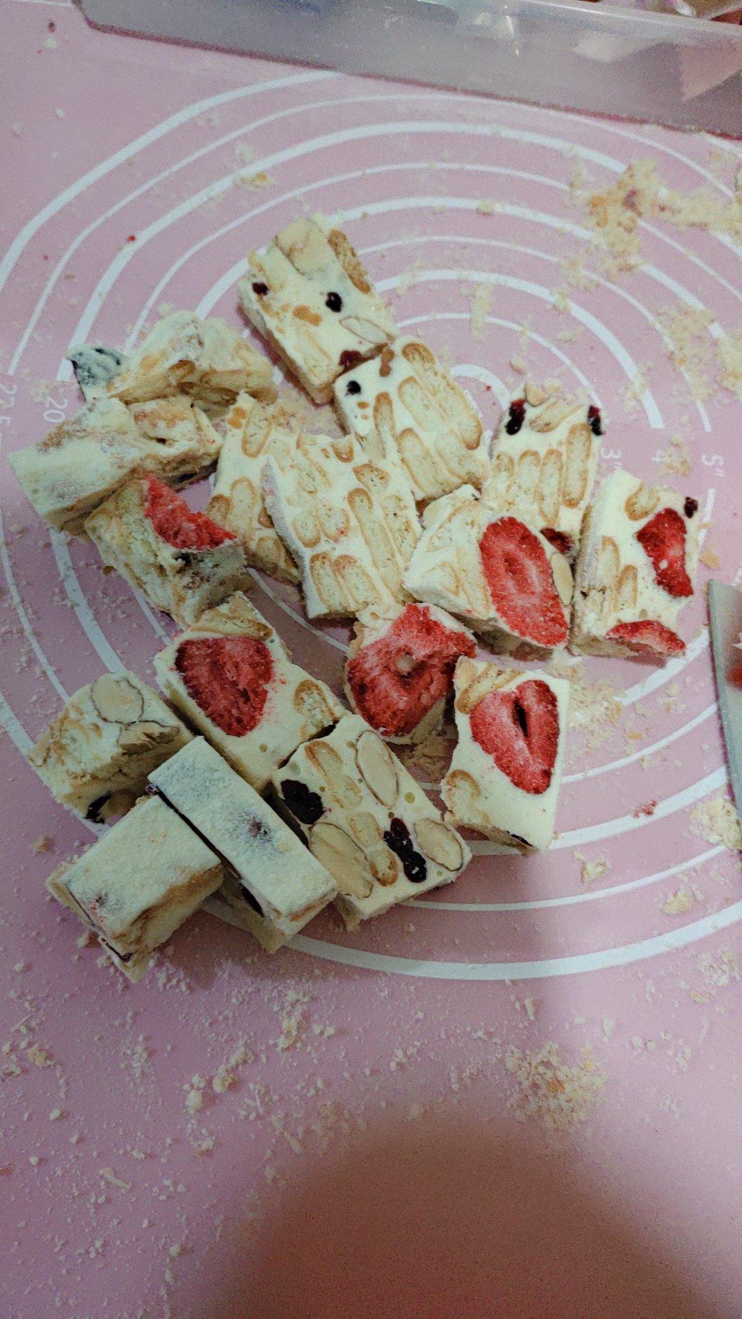 雪花酥，没有技术含量，材料备好，做就行了！