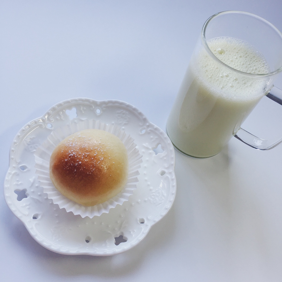 牛奶面包