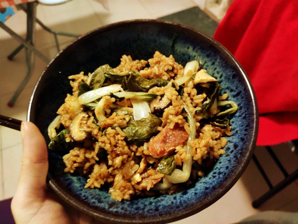 【电饭煲腊肠煲仔饭】
