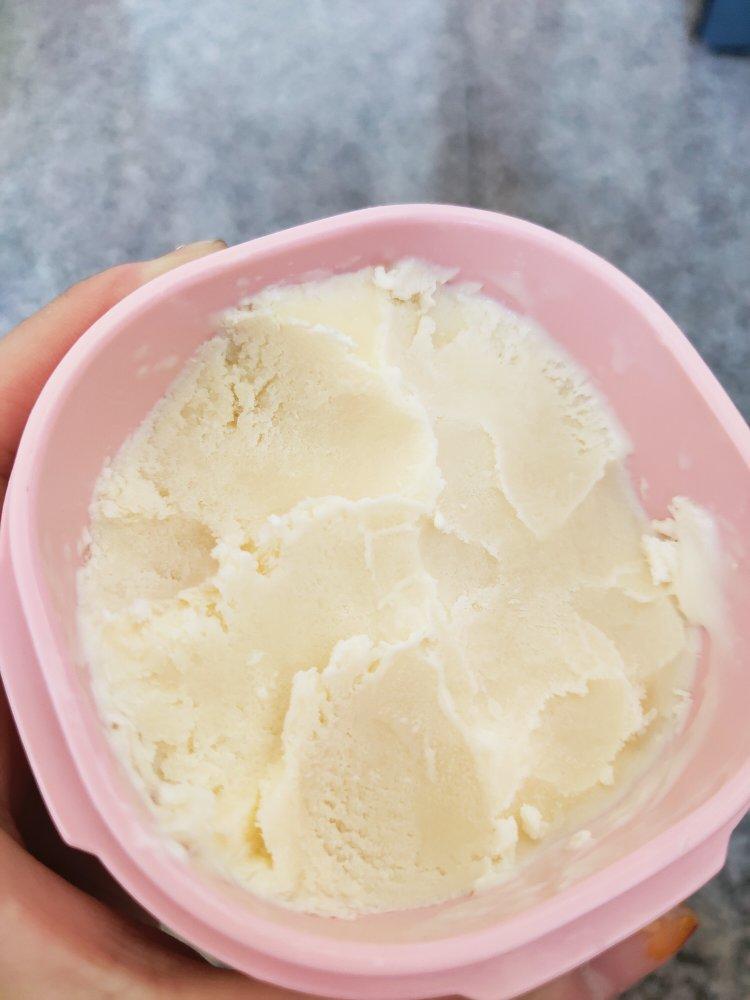 q丽丽q做的消耗淡奶油的牛奶雪糕