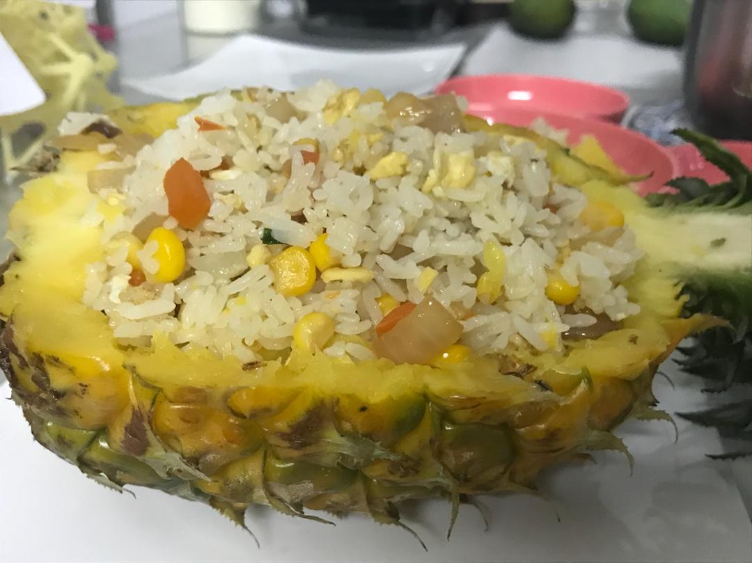 虾仁菠萝炒饭