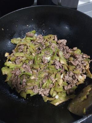 快手苦瓜豆豉牛肉的做法 步骤9