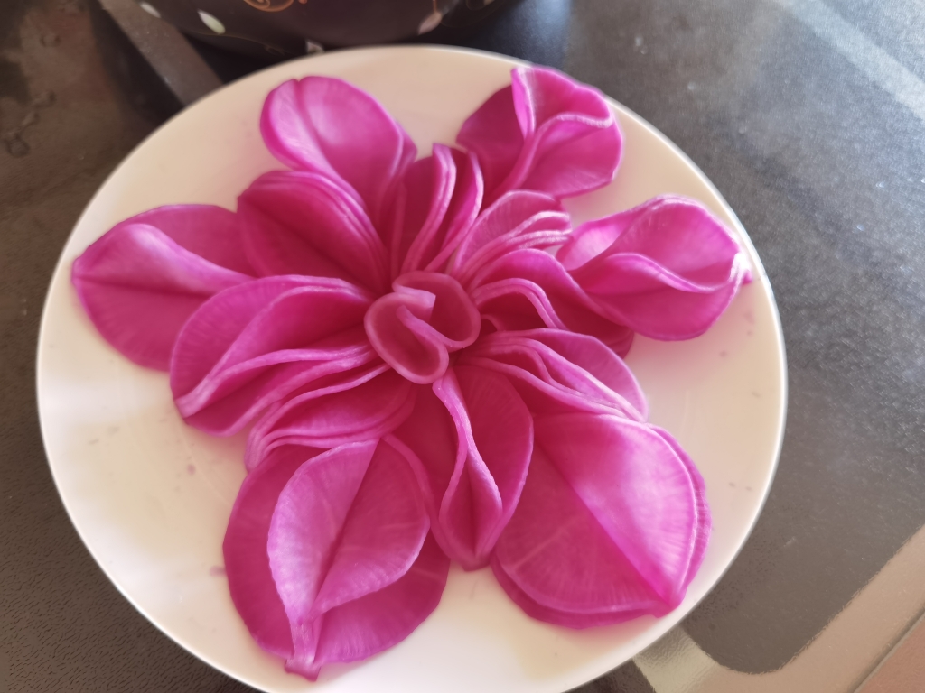 春节餐桌上的花开的做法