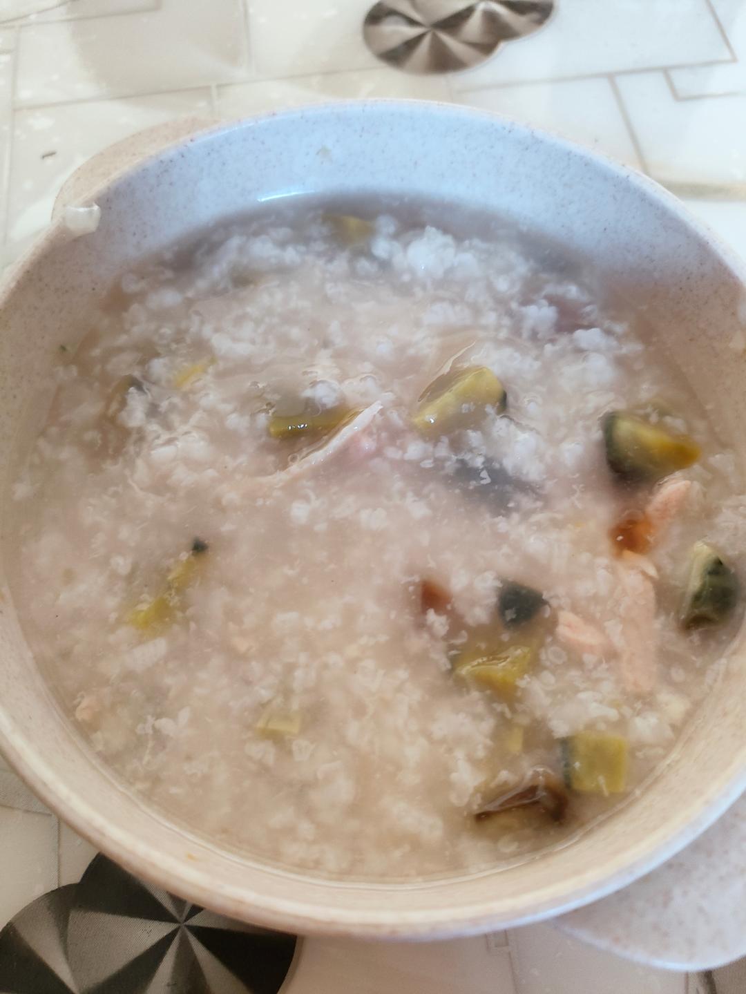 十五分钟快手之香滑皮蛋瘦肉粥(附五分钟电饭煲电压力锅更快捷方法)