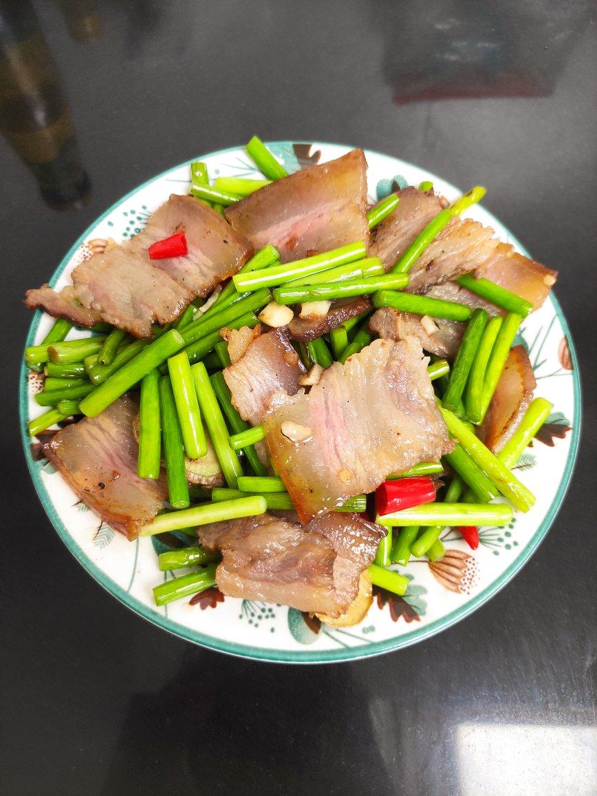 超级下饭的蒜苔炒腊肉