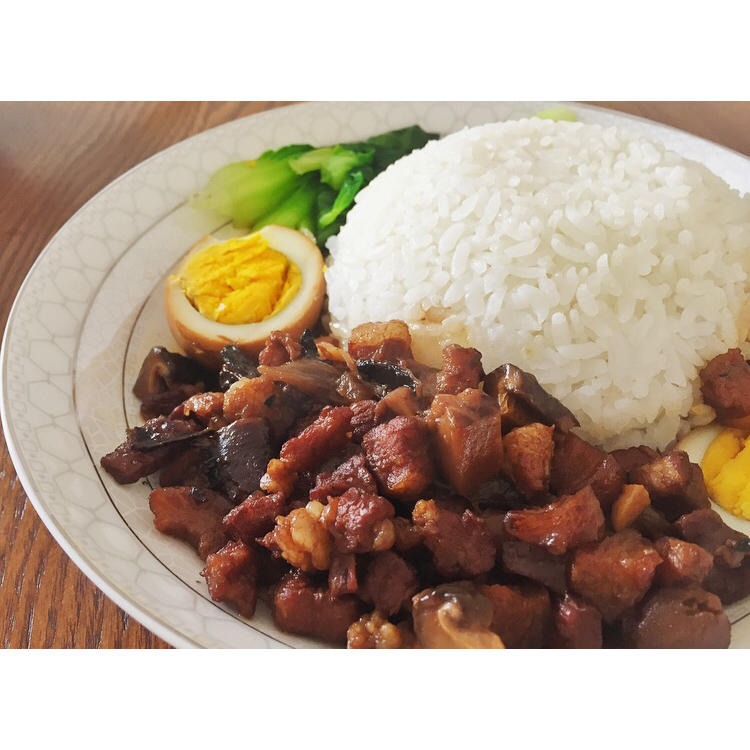 洋葱酥卤肉饭
