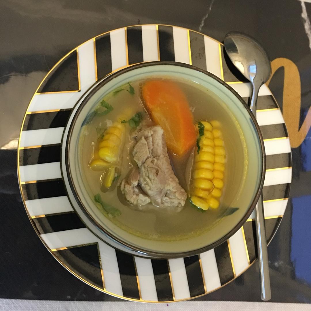 排骨玉米汤