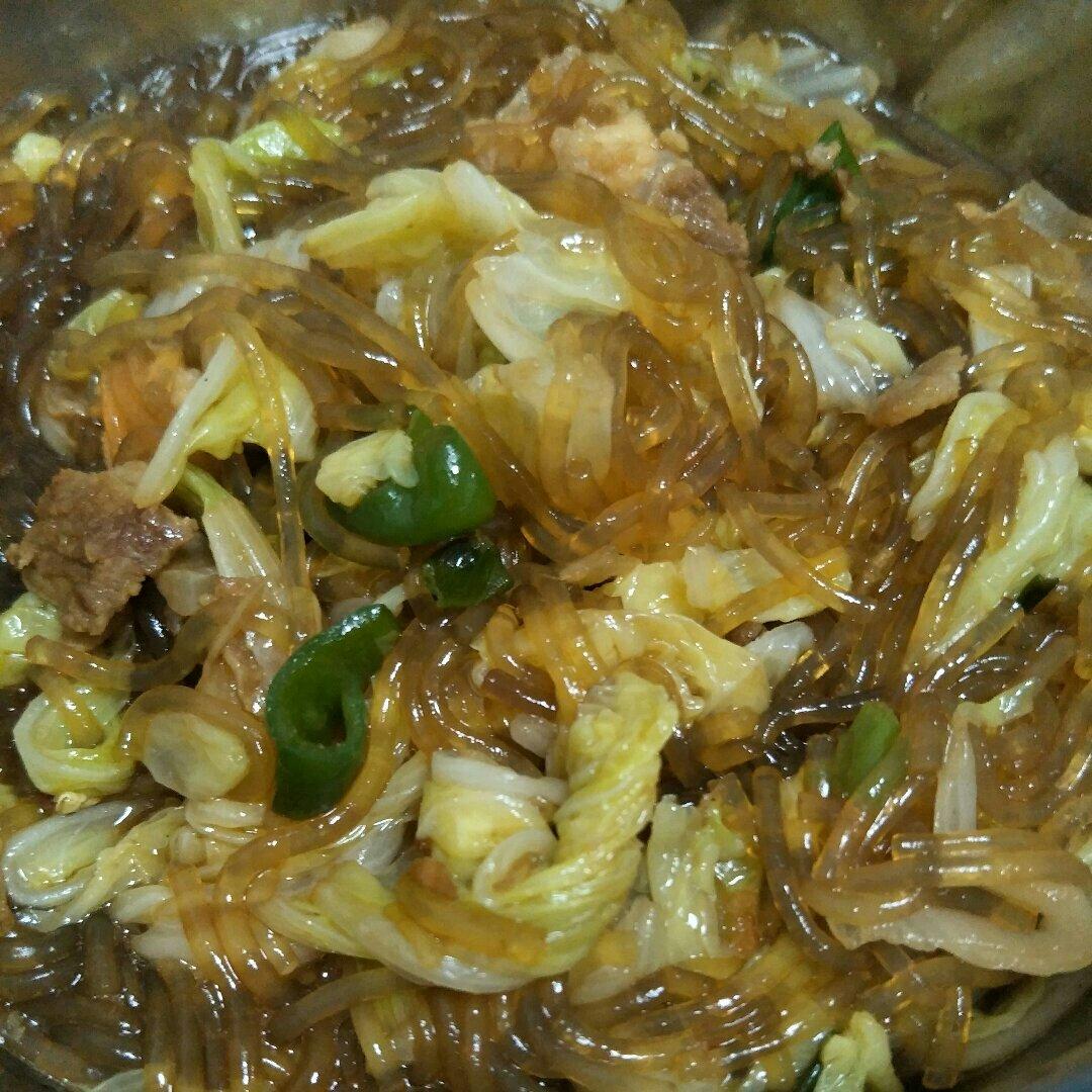 家常菜 白菜炖粉条 常小花仙做的白菜炖粉条赞 白菜,五花肉,粉条,香菇
