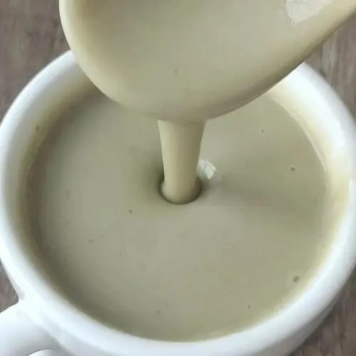 绵密丝滑绿豆沙牛乳