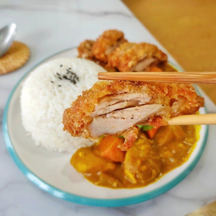 炸鸡排咖喱饭