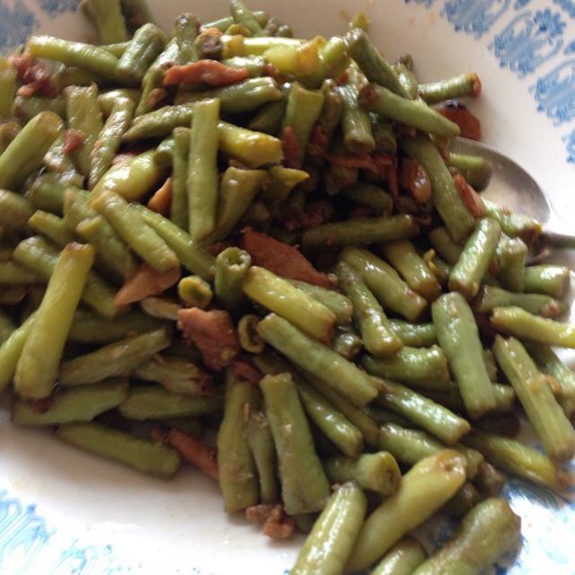 榄菜豆角炒肉片