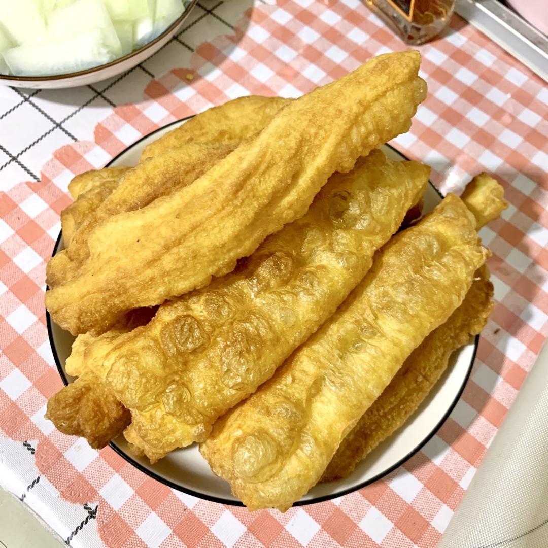 这些天，我炸油条的技术越来越炉火纯青了