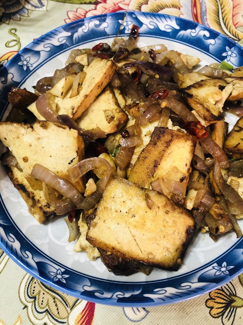 洋葱炒豆腐干
