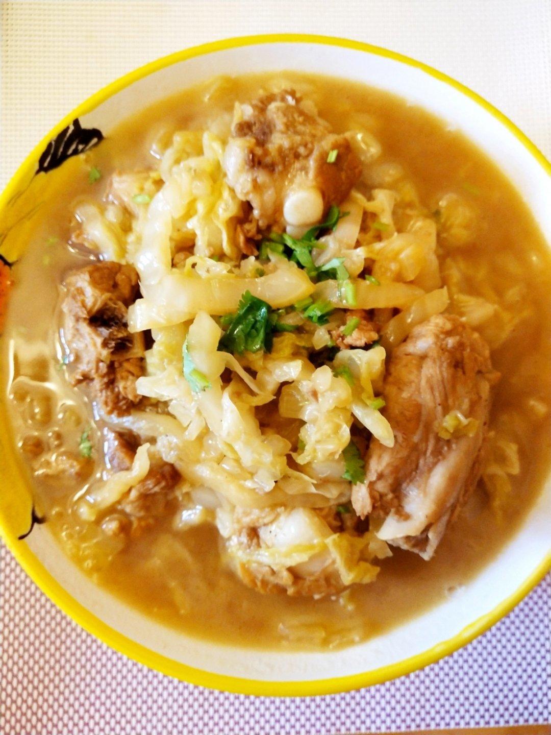 东北酸菜炖排骨