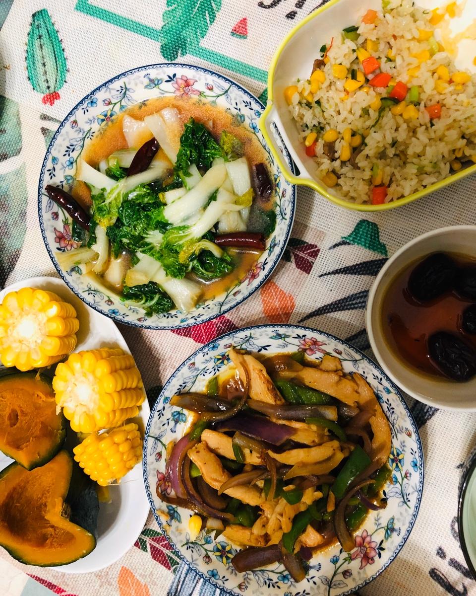 厨师长教你：“酱油炒饭”的家常做法，里面满满的小技巧，很受用